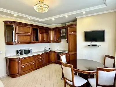 квартира за адресою Героїв Оборони вул., 10-А