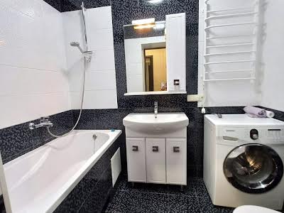 квартира за адресою Рильського вул., 5-Б