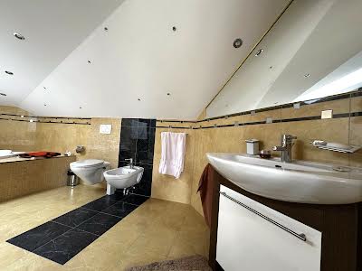 квартира по адресу Новаковского ул., 8