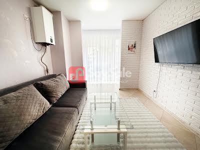 квартира за адресою Некрасова, 1