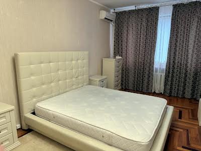 квартира за адресою Старонаводницька вул., 4-Б