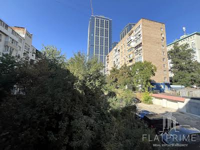 квартира за адресою Євгена Коновальця вул. (Щорса), 3