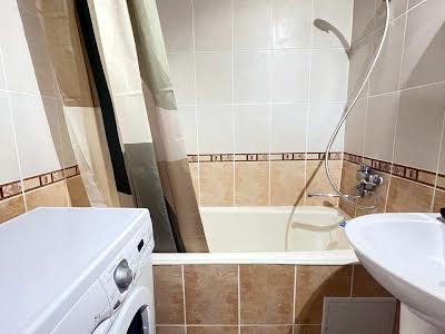 квартира за адресою Квітнева вул., 15