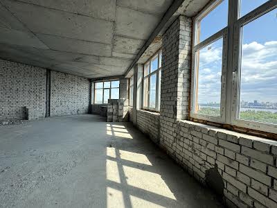 квартира по адресу Луговская ул., 248