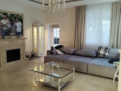будинок за адресою Богатирська вул., 30а