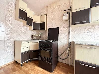 квартира за адресою Калинова вул., 51