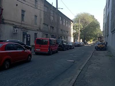 квартира за адресою 2-й Водопровідний пров., 2