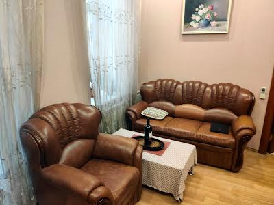 квартира за адресою Євгена Чикаленка вул. (Пушкінська), 43