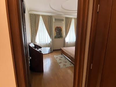 квартира по адресу Шелковичная ул., 32/34