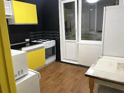 квартира за адресою Академіка Булаховського вул., 15а