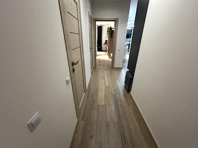 квартира за адресою Приозерний бульв., 5