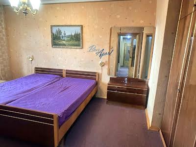 квартира за адресою Ревуцького вул., 8