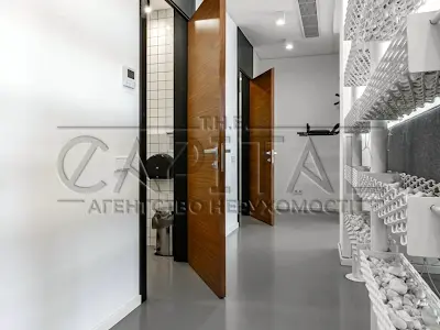 коммерческая по адресу Кловский спуск, 7a
