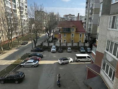 квартира за адресою Водопровідна вул., 42/1