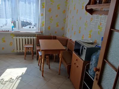 квартира за адресою Феодосійський пров., 14а