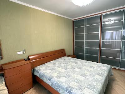 квартира по адресу Василия Тютюнника ул. (Анрі Барбюса), 56