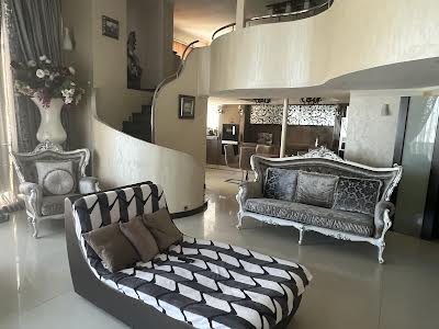 квартира за адресою Старонаводницька вул., 13