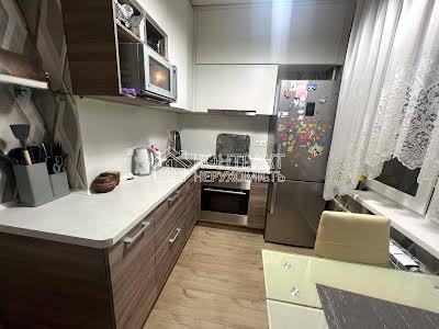 квартира за адресою Амосова вул. (Корчагінців), 25