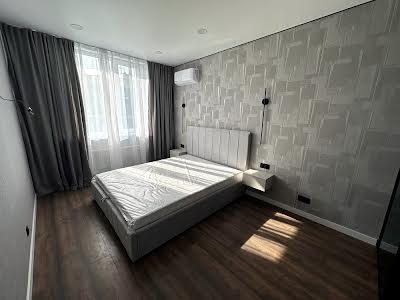 квартира за адресою Свободи вул., 1-C