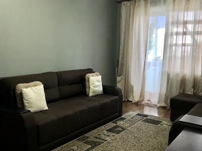 квартира по адресу Героев бульв., 13