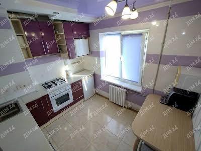 квартира за адресою Героїв України вул., 1