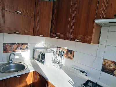 квартира за адресою Бучми вул. (Командарма Уборевича), 32А