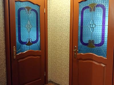 квартира за адресою Анни Ахматової вул., 43