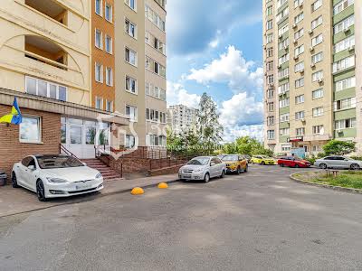 квартира за адресою Миколи Лаврухіна вул., 16