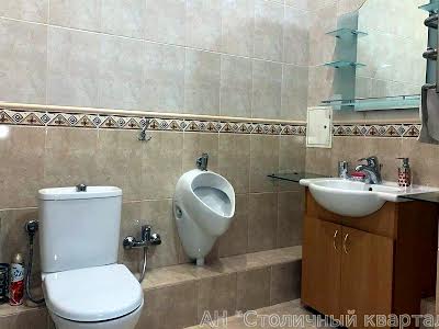 квартира за адресою Старонаводницька вул., 4-В