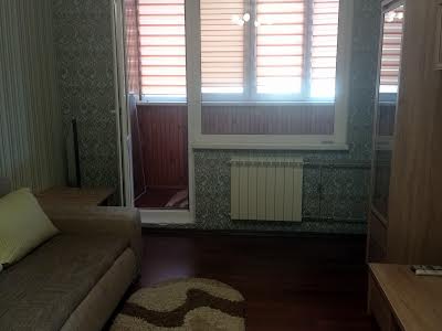 квартира за адресою Квітневий пров., 10