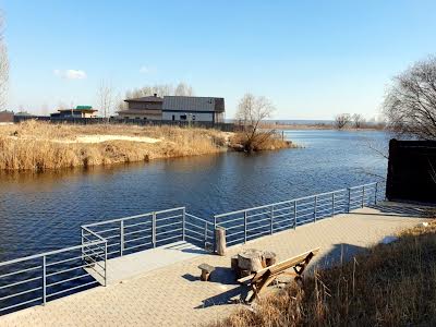 будинок за адресою Центральна вул., 8