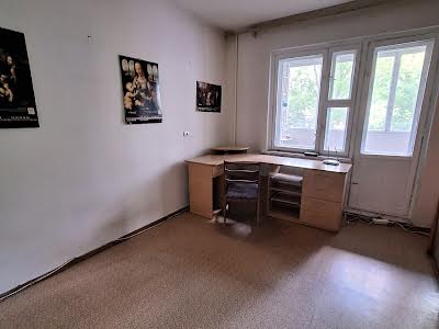 квартира за адресою Ревуцького вул., 11В