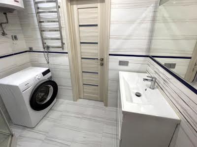 квартира за адресою Драгоманова вул., 10