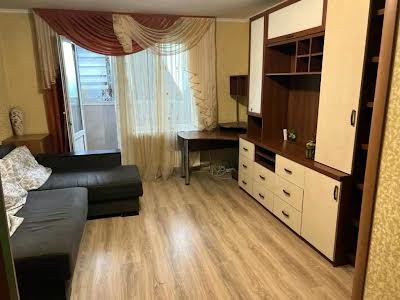 квартира за адресою Новомостицька вул., 4