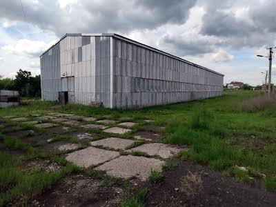 комерційна за адресою смт. Клевань, Вул. Центральна, 32