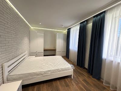 комерційна за адресою Подільська вул., 54/1