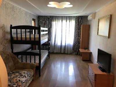 квартира за адресою Євгена Танцюри вул., 23