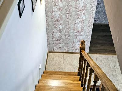 квартира за адресою Анни Ахматової вул., 13