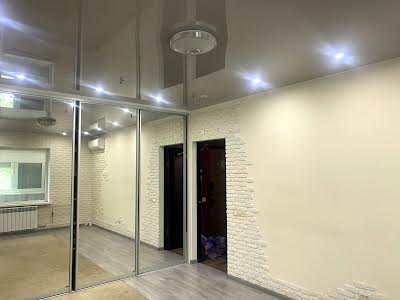 квартира по адресу Ревуцкого ул., 35