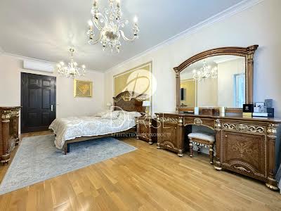 квартира за адресою Василя Тютюнника вул. (Анрі Барбюса), 40