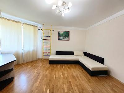 квартира за адресою Машинобудівників вул., 4-Б