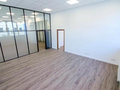комерційна за адресою Охтирський пров., 7