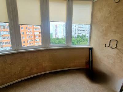 квартира по адресу Гвардейцев-Широнинцев ул., 29а