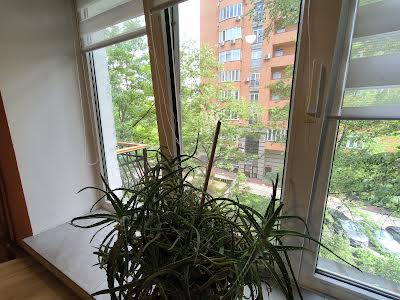 квартира за адресою Золотоустівська вул., 51