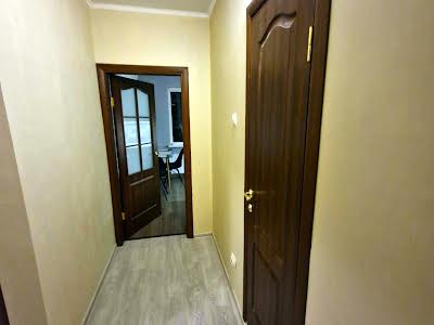 квартира за адресою Софії Русової вул., 3