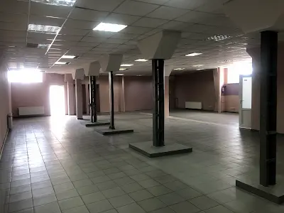 комерційна за адресою Злуки вул. (Олександра Оцупа), 4
