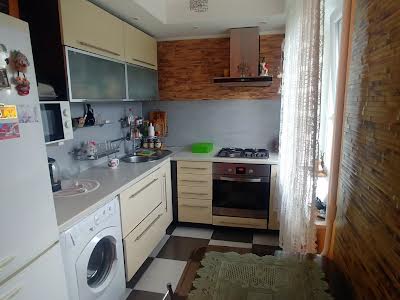 кімната за адресою Миколи Ушакова вул., 8