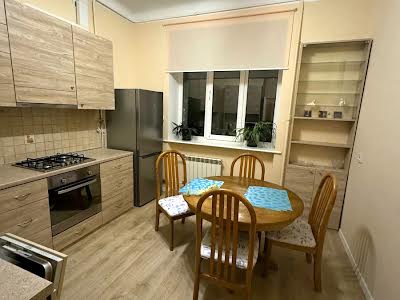 квартира за адресою Басейна вул., 23