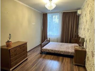 квартира за адресою Регенераторна вул., 4