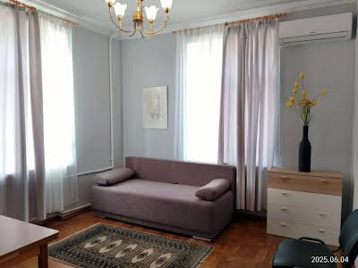 квартира за адресою Будівельників вул., 38/14